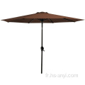 Grand parapluie en plein air avec stand